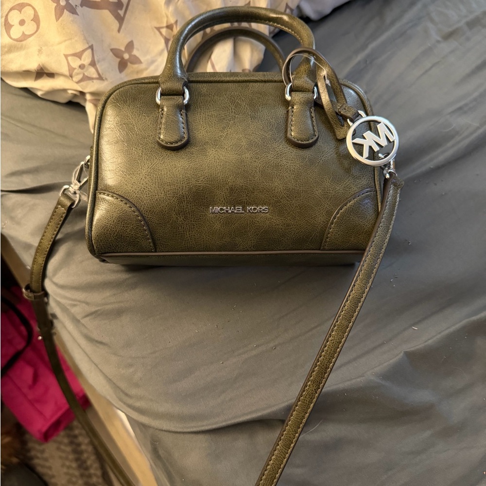Michael Kors Mini Bag in Olive